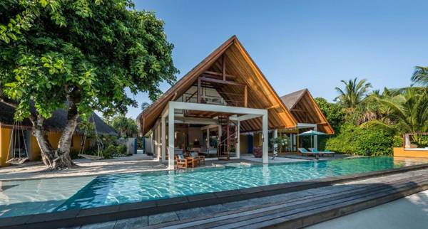 Four Seasons Resort Maldives at Landaa Giraavaru