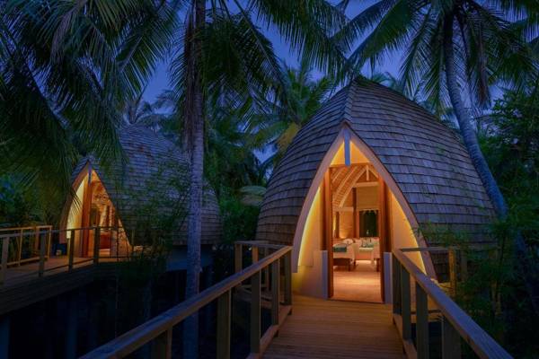 Emerald Faarufushi Resort & Spa – Deluxe All Inclusive