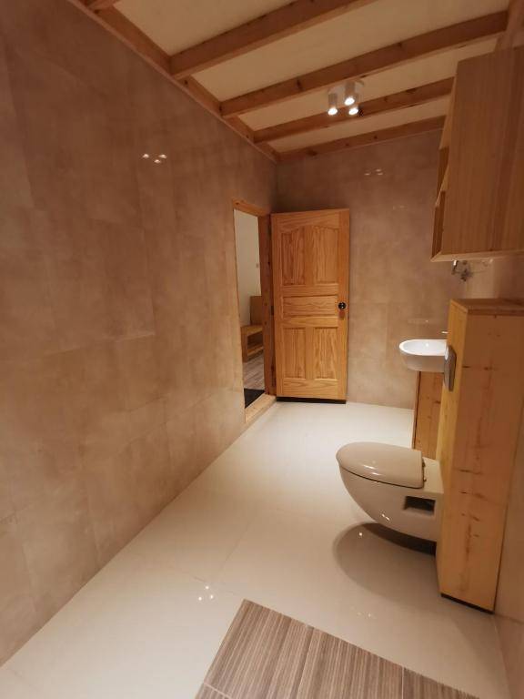 Origami Inn Himandhoo