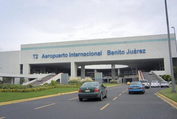 izZzleep Aeropuerto Terminal 2