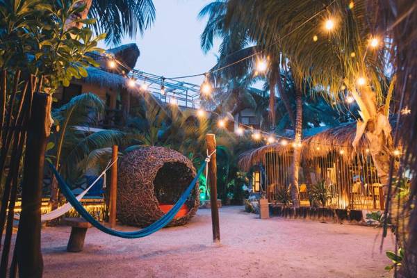 Holbox Dream Beachfront Hotel