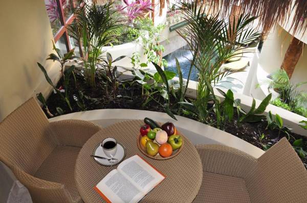 Maya Villa Condo Hotel and Beachclub