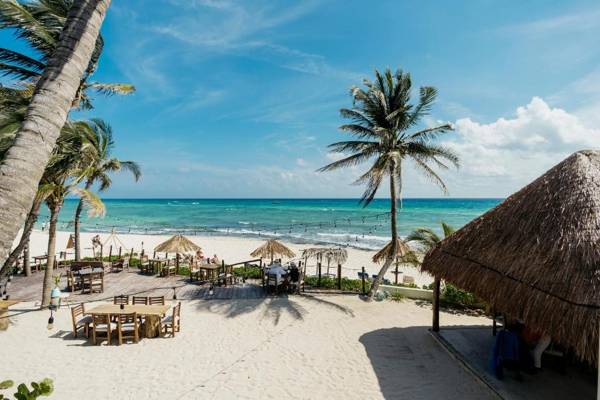 Petit Lafitte Beach Front Hotel & Bungalows