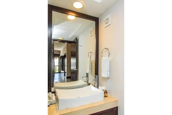 Aldea Thai by Moskito