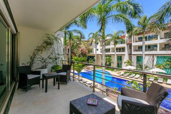 3-Level Condo with Private Balcony & Rooftop Lounge