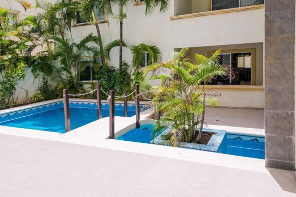 Modern Condo Just Steps to Mamitas Beach & 5th!
