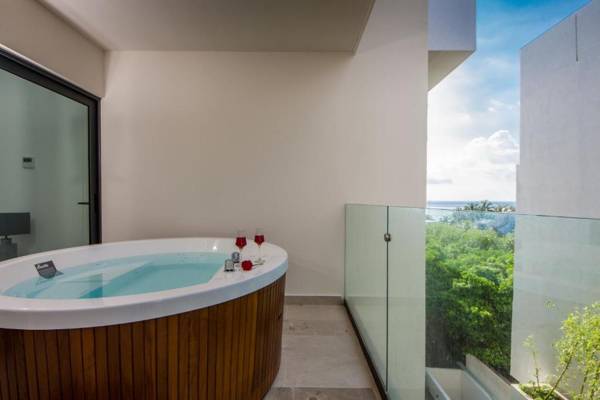 *Brand New* One Bedroom Condo behind Mamitas Beach