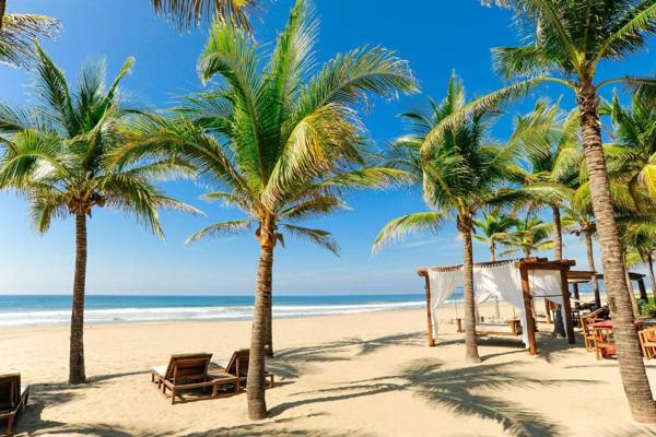 Marea Beachfront Villas