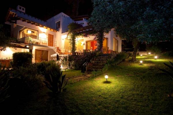 Las Luciernagas (Adults Only)