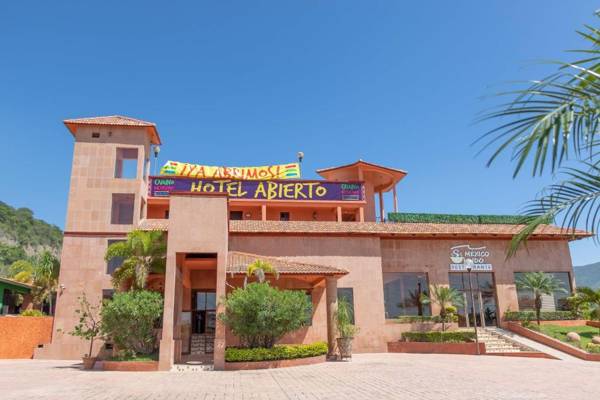 Camino Mexicano Hotel & Resort