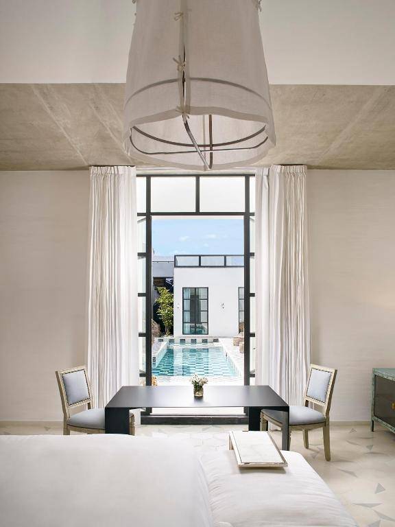 L'Ôtel at Dôce18 Concept House