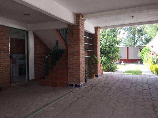 Casa Colonial con Alberca Climatizada con privacidad y seguridad