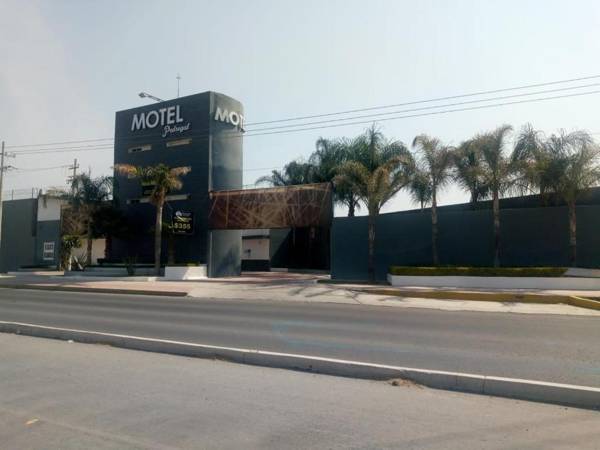 Motel Pedregal Suites