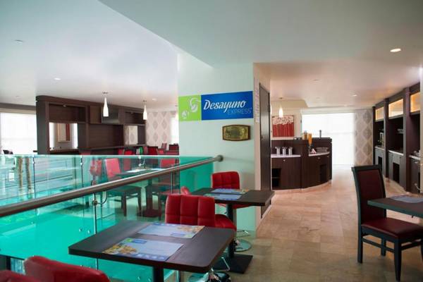 Holiday Inn Express & Suites Queretaro an IHG Hotel