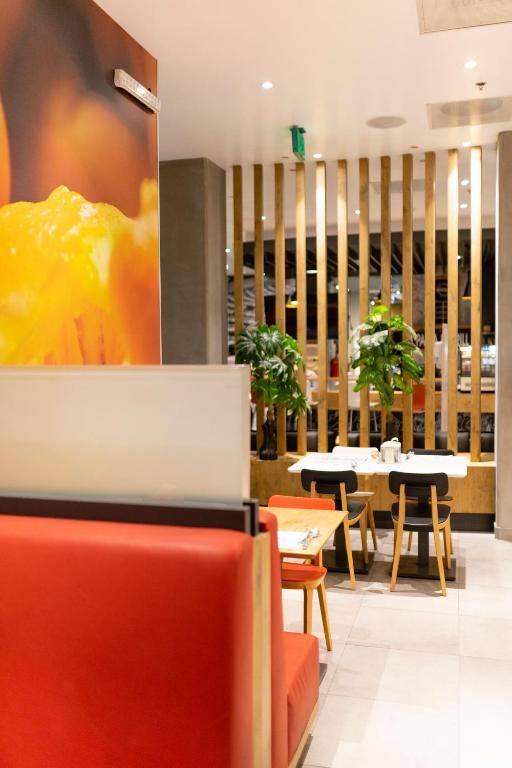 Ibis Queretaro
