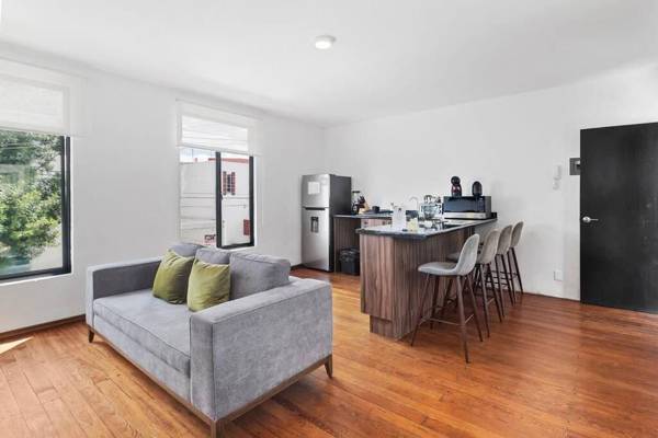 +MS +Suite Cómoda +Inmejorable Ubicación +150MB 119A