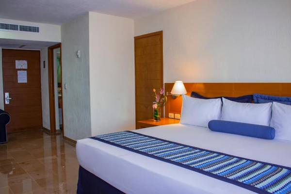 Plaza Pelicanos Grand Beach Resort All Inclusive