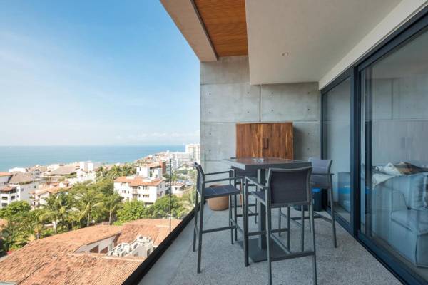 SailView 112 - Sail View Romantic Zone Rooftop Pool Ocean Views