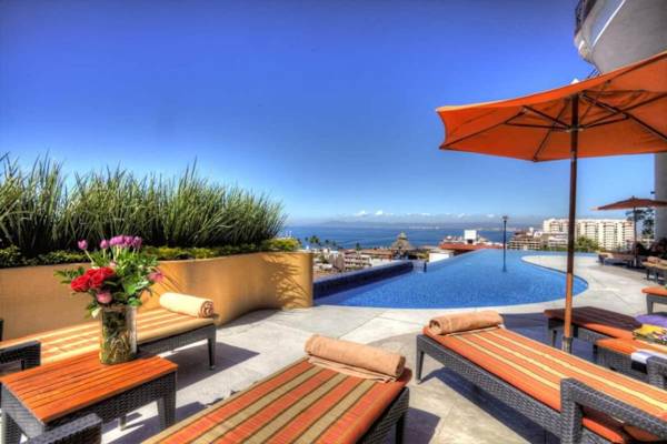 Luxury Pinnacle with jacuzzi