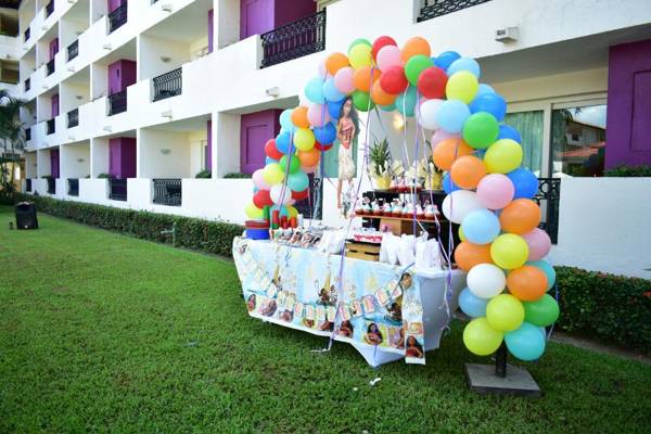 Crown Paradise Club All Inclusive