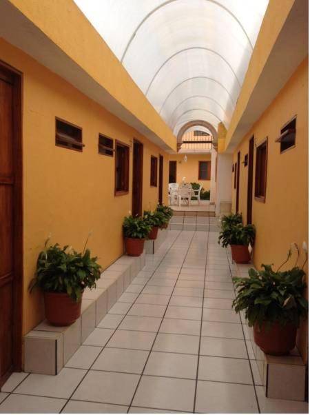 HOTEL CAMELINAS AREA BLANCA