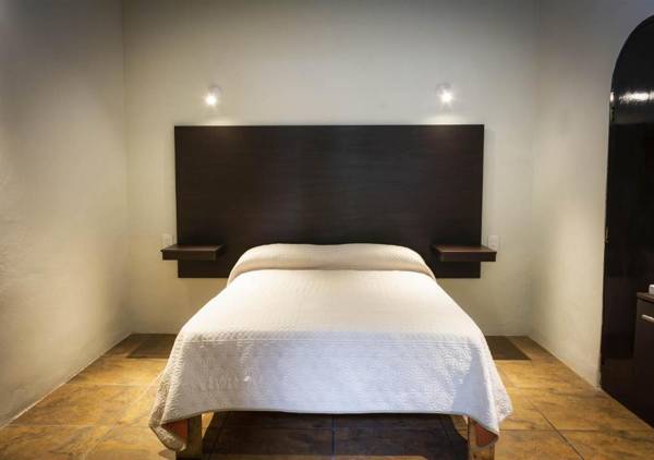 Hotel Allende Morelia by DOT Light