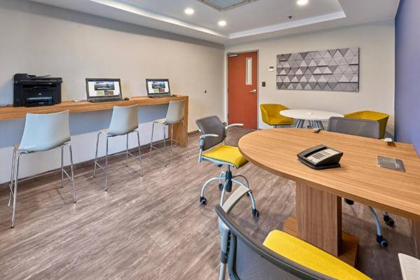 Workspace - City Express Mexicali