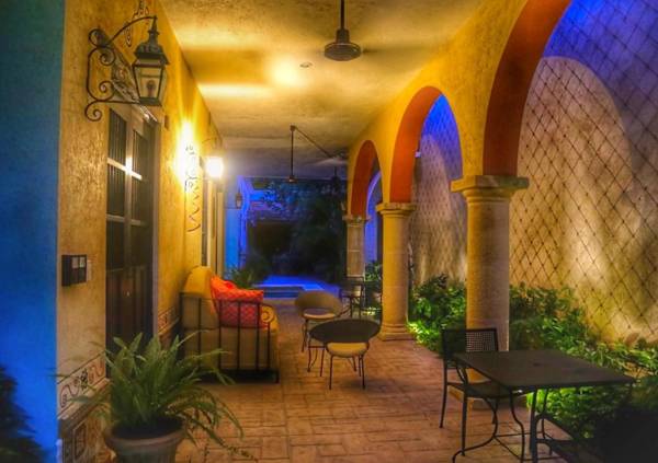 Casa Dos Lirios (A Boutique Bed and Breakfast)
