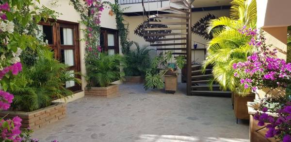 Posada de las Flores La Paz