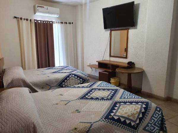 HOTEL PLAZA