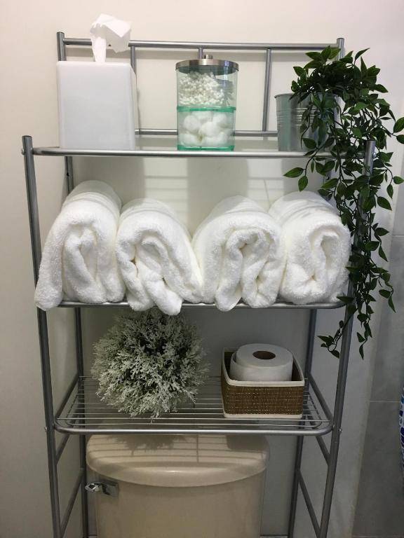 Fantastic & Cozy #3: Condo Close to the Beach