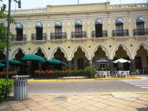 Hotel Concierge Plaza Colima