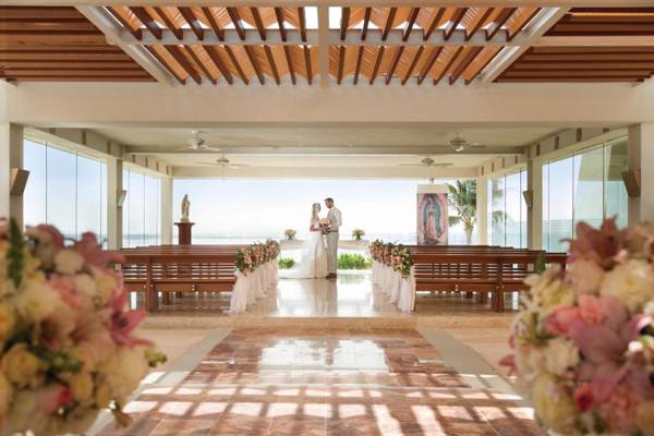 Wyndham Alltra Cancun All Inclusive Resort