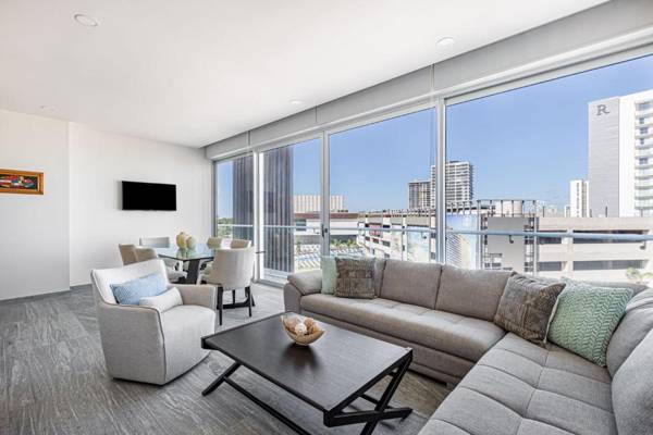 RIVA 407 Rooftop pool ocean view -close to beach!