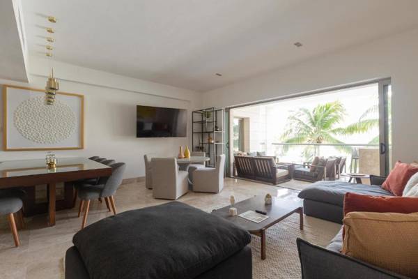 Luxury & exclusive 3BR Apt w Amazing amenities