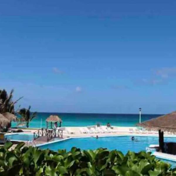 Espectacular Penthouse con Piscina y Vista al Mar en Cancún