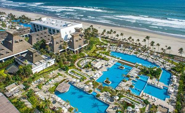Mayan Vidanta Playa acceso a otras albercas