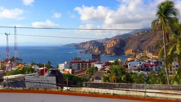 Villa Guitarron gran terraza vista espectacular 6 huespedes piscina gigante