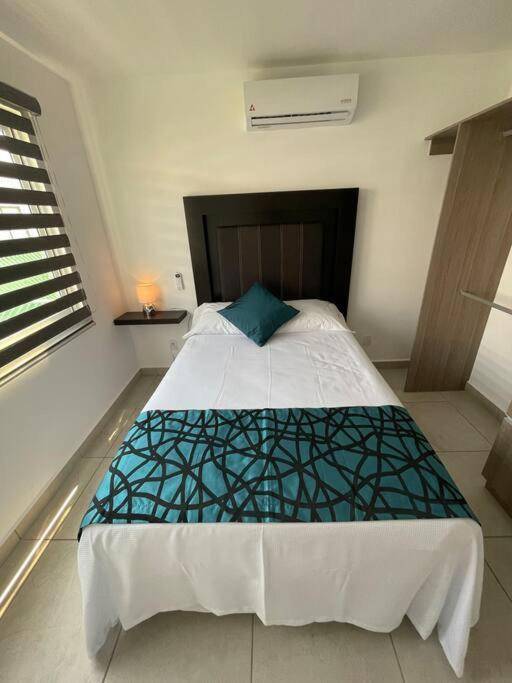 Hermoso departamento con alberca y club de playa