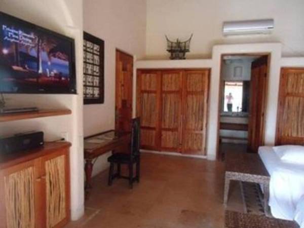 Thompson Zihuatanejo