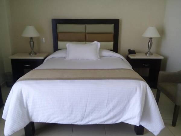 HOTEL Y SUITES MARIA FERNANDA