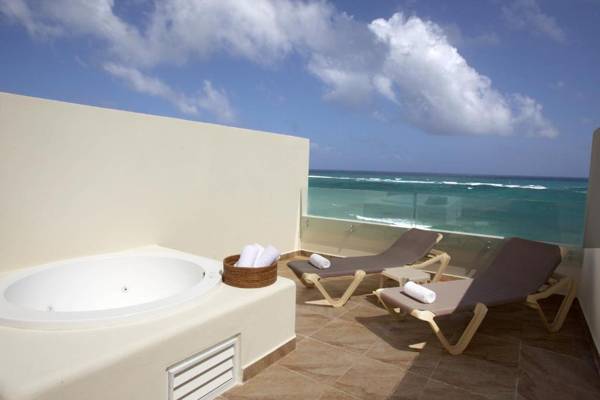 Akumal Bay Beach & Wellness Resort