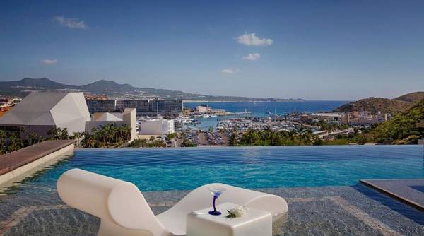 Contemporary Villa with Butler BIG Marina & Ocean Views Walking Distance to Downtown