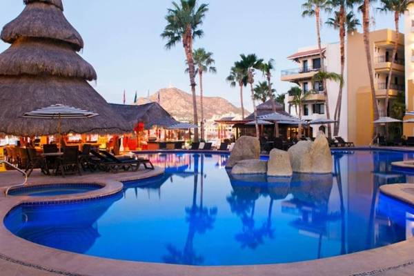 Luxury Studio Sleeps 4 w/ Amazing Pools in Cabo