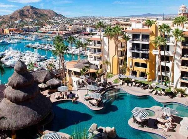 1BR Nautical Suite Sleep 4 in Cabo