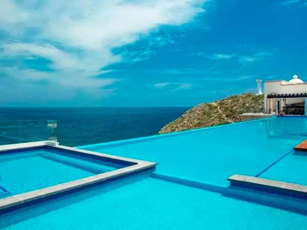 Beautiful & Spacious 2BR with Terrace - Cabo