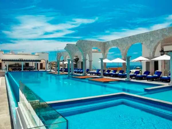 Beautiful & Spacious 2BR with Terrace - Cabo