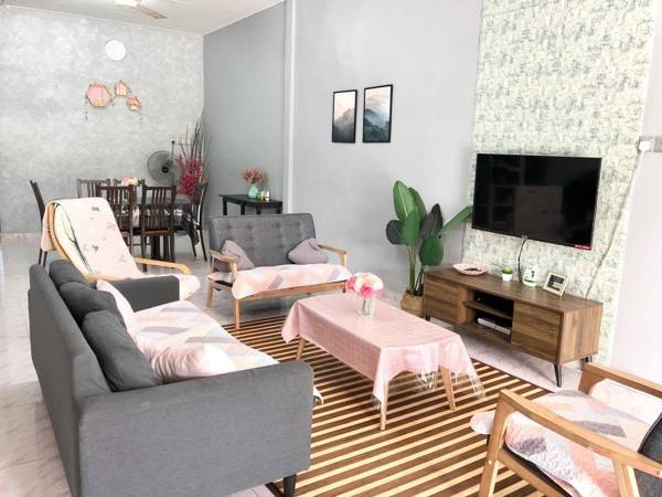 Deena Homestay (Utan Aji) Kangar