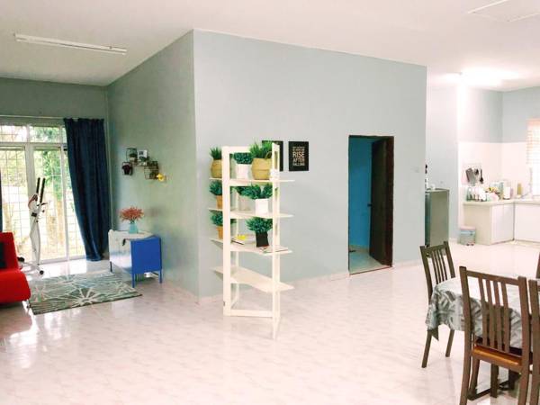 Deena Homestay (Utan Aji) Kangar