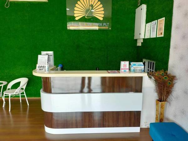 OYO 90231 Hotel By The Park Plt